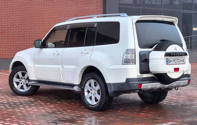 Срочная продажа авто Mitsubishi Pajero фото 7