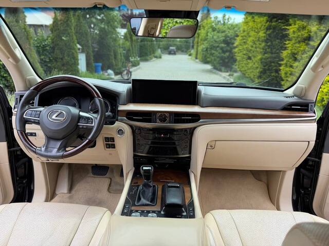 Срочная продажа авто Lexus LX 450d фото 4