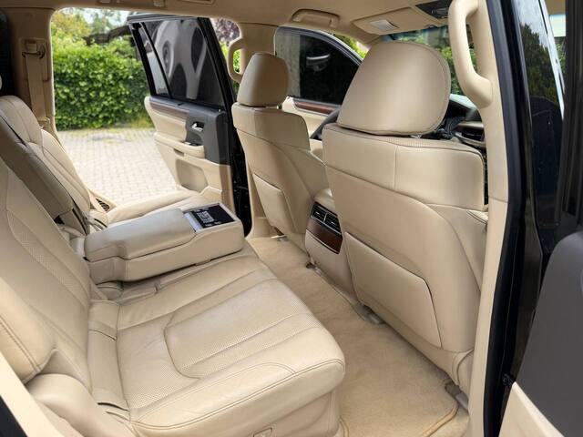 Срочная продажа авто Lexus LX 450d фото 2