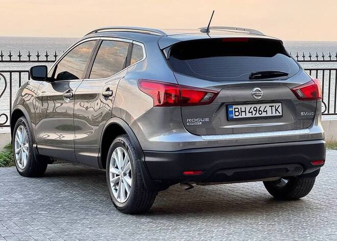 Срочная продажа авто Nissan Rogue Sport фото 3