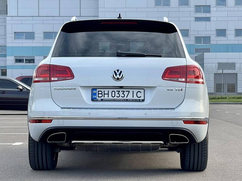 Срочная продажа авто Volkswagen Toureg фото 15