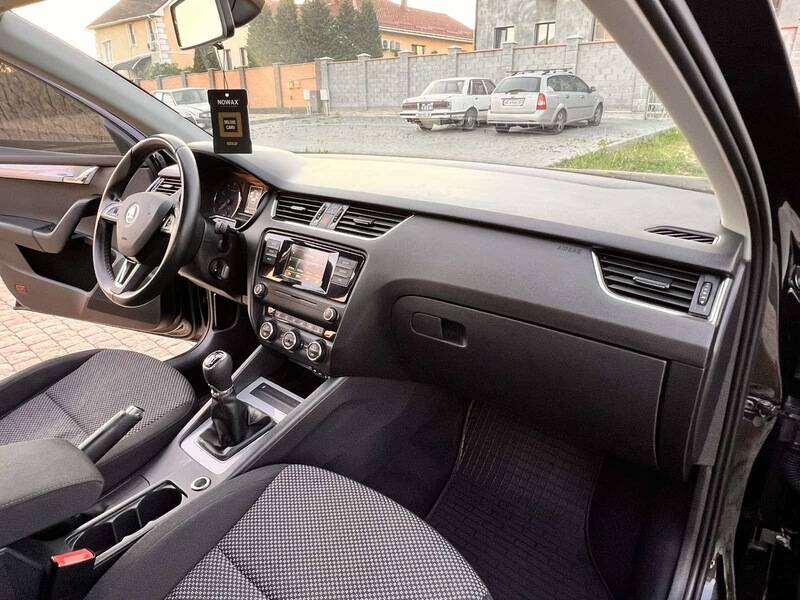 Срочная продажа авто Skoda Octavia A7 фото 17