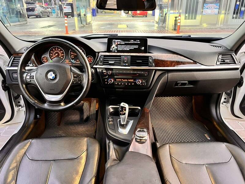 Срочная продажа авто BMW 3-series 328 фото 5