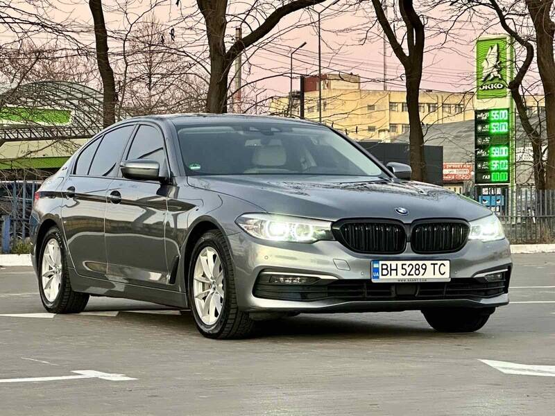 Срочная продажа авто BMW 5 Series фото 13