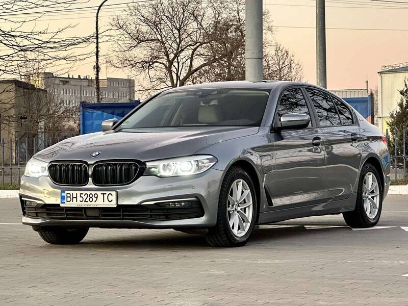Срочная продажа авто BMW 5 Series фото 10