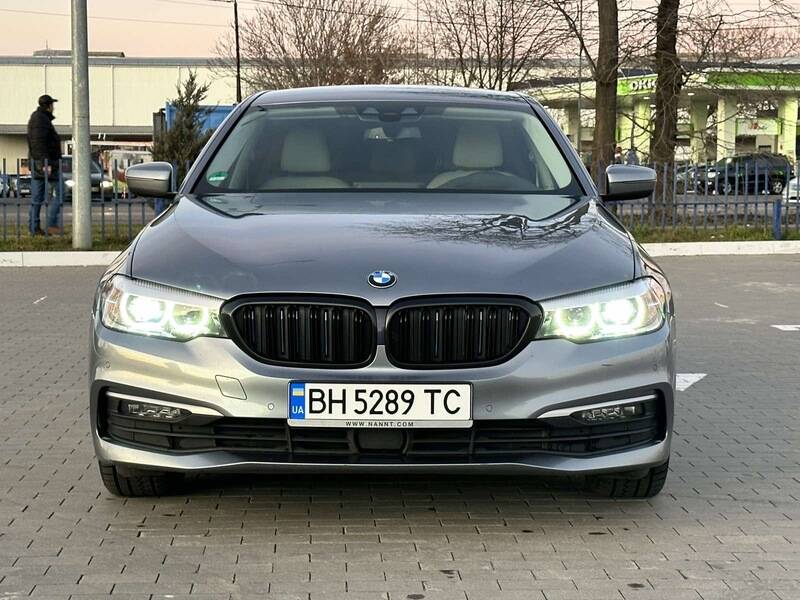 Срочная продажа авто BMW 5 Series фото 9