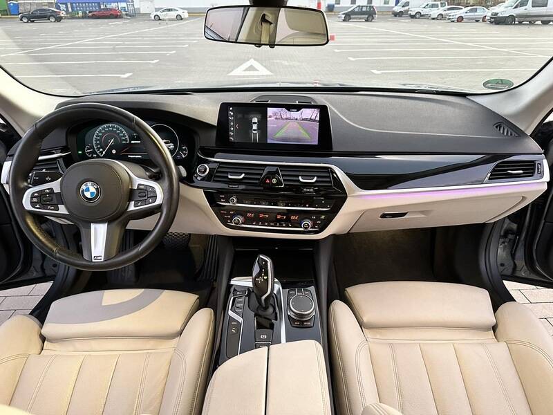 Срочная продажа авто BMW 5 Series фото 7