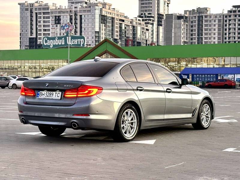 Срочная продажа авто BMW 5 Series фото 5