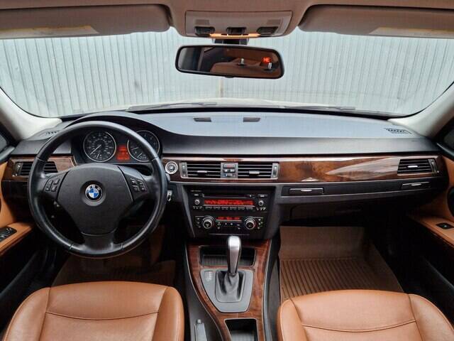 Срочная продажа авто BMW 328i фото 3