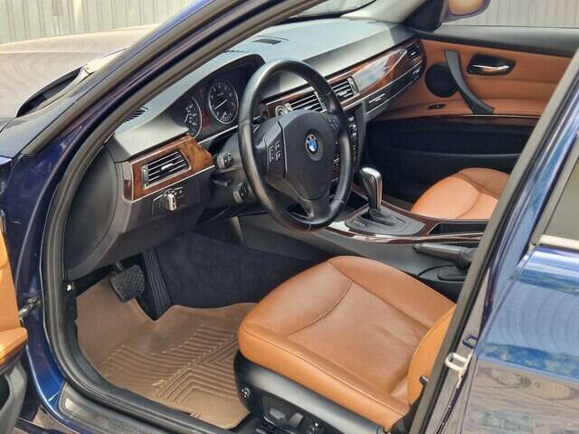 Срочная продажа авто BMW 328i фото 2