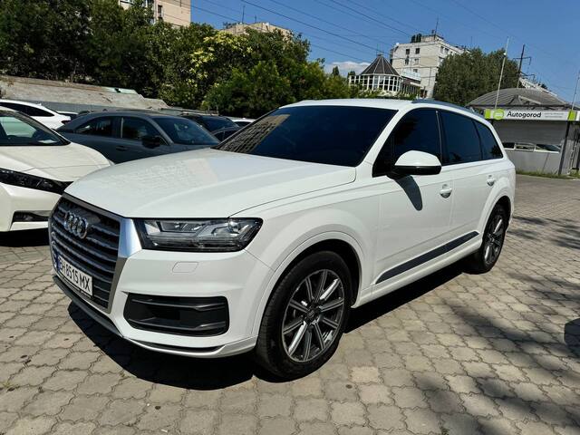 Срочная продажа авто Audi Q7 фото 8