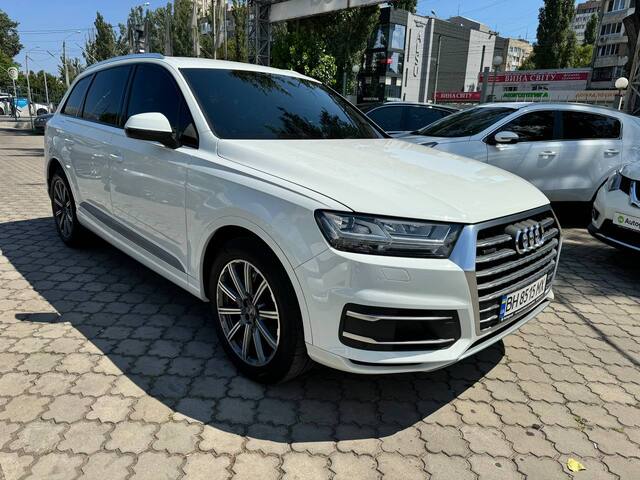 Срочная продажа авто Audi Q7 фото 7