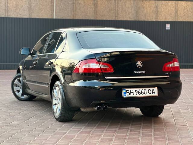 Срочная продажа авто Skoda SuperB фото 4