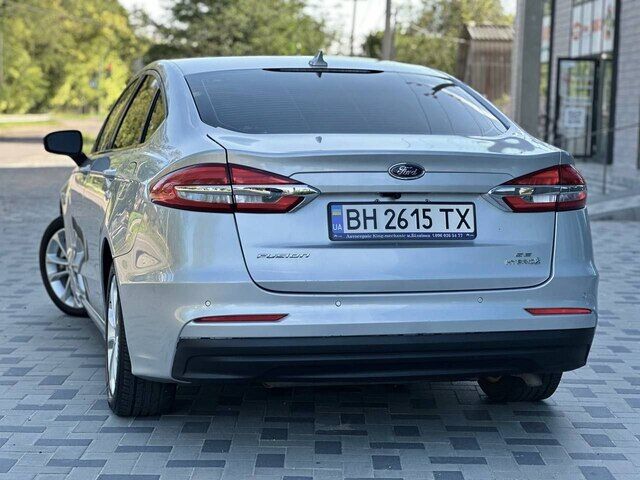 Срочная продажа авто Ford Fusion фото 2