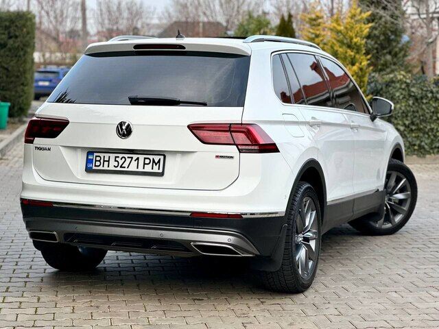 Срочная продажа авто Volkswagen Tiguan фото 8