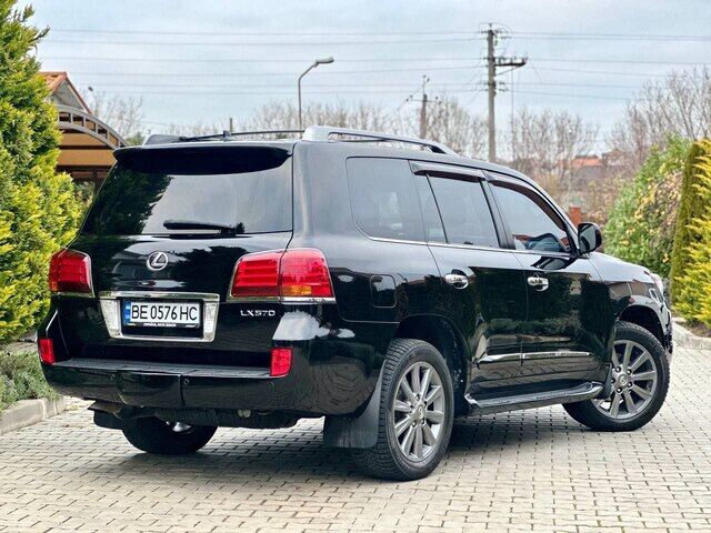 Срочная продажа авто Lexus LX 570 фото 5