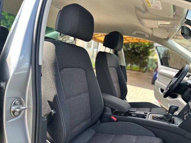 Срочная продажа авто Volkswagen Passat B8 фото 7