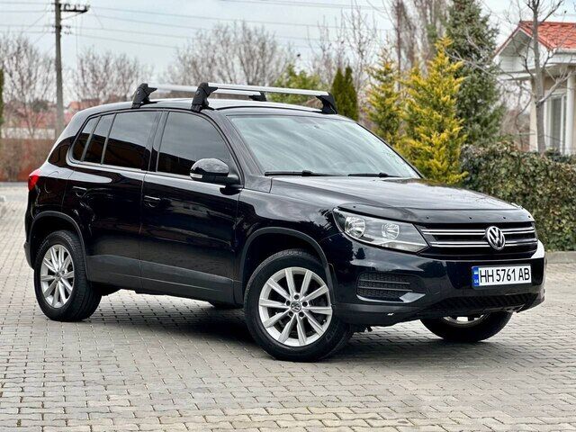 Срочная продажа авто Volkswagen Tiguan фото 4