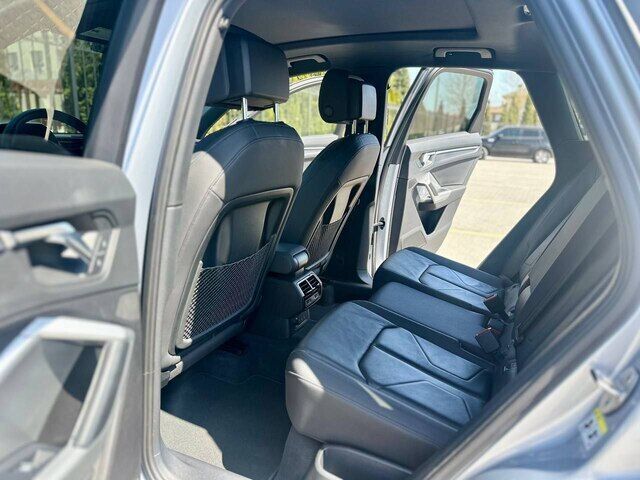 Срочная продажа авто Audi Q3 фото 7