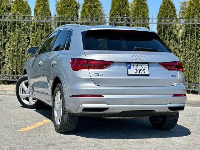 Срочная продажа авто Audi Q3 фото 6