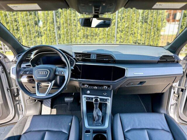 Срочная продажа авто Audi Q3 фото 4