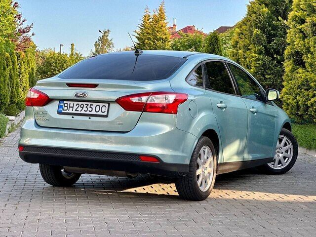 Срочная продажа авто Ford Focus фото 2