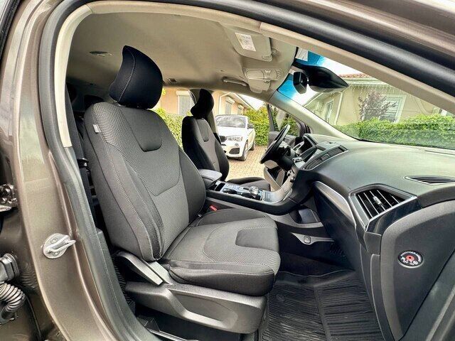 Срочная продажа авто Ford Edge фото 4