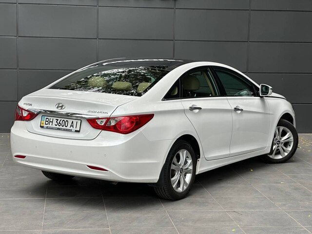 Срочная продажа авто Hyundai Sonata фото 5