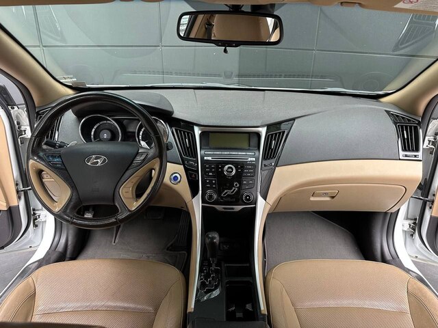 Срочная продажа авто Hyundai Sonata фото 4