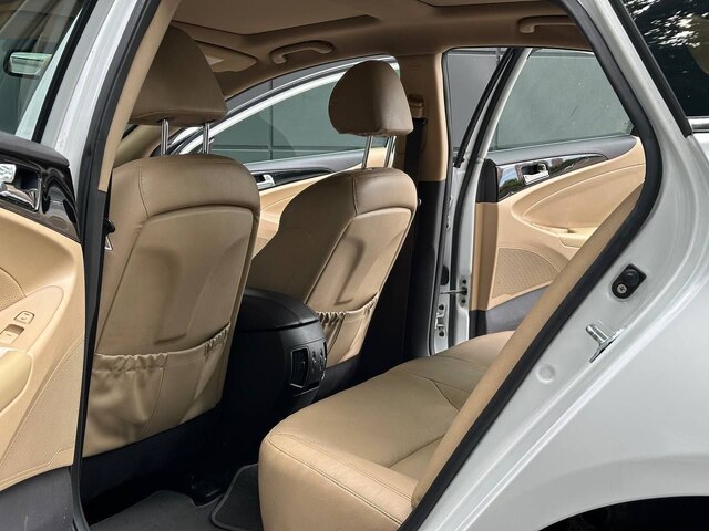 Срочная продажа авто Hyundai Sonata фото 3