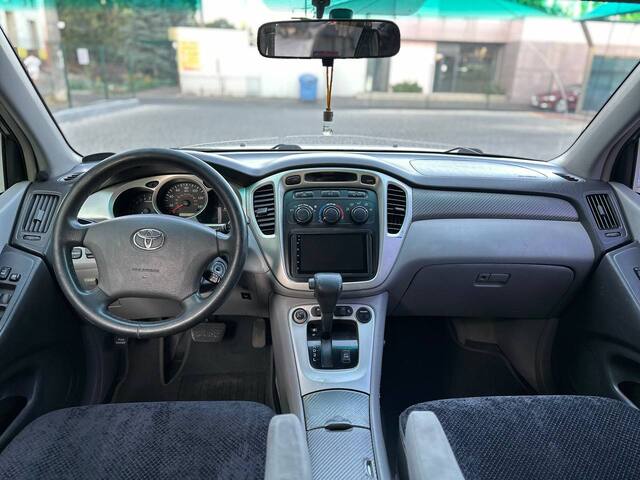 Срочная продажа авто Toyota Highlander фото 3