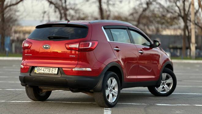 Срочная продажа авто Kia Sportage фото 3