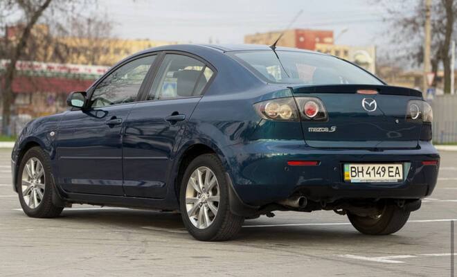 Срочная продажа авто Mazda 3 фото 4