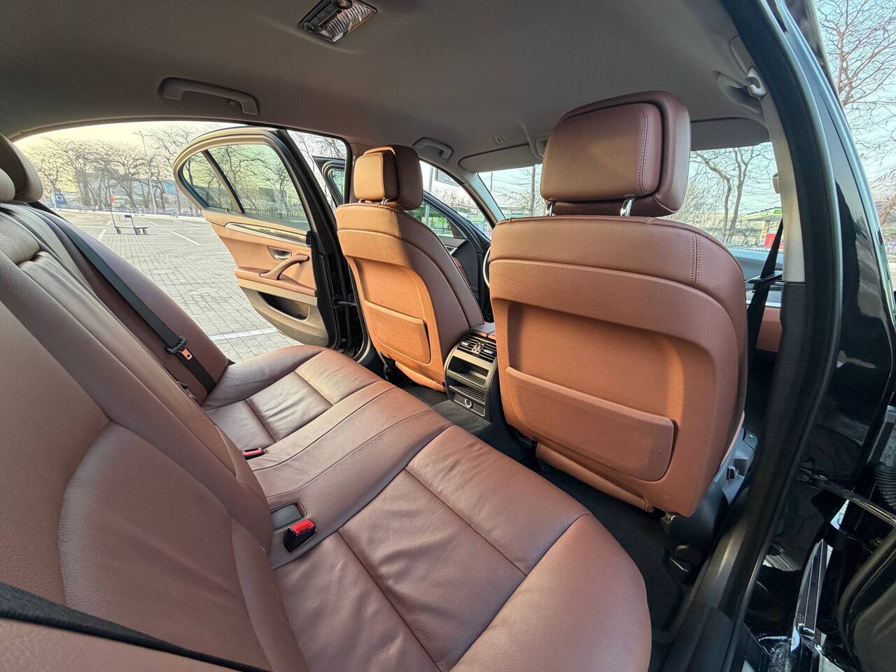 Срочная продажа авто BMW 5 Series фото 4