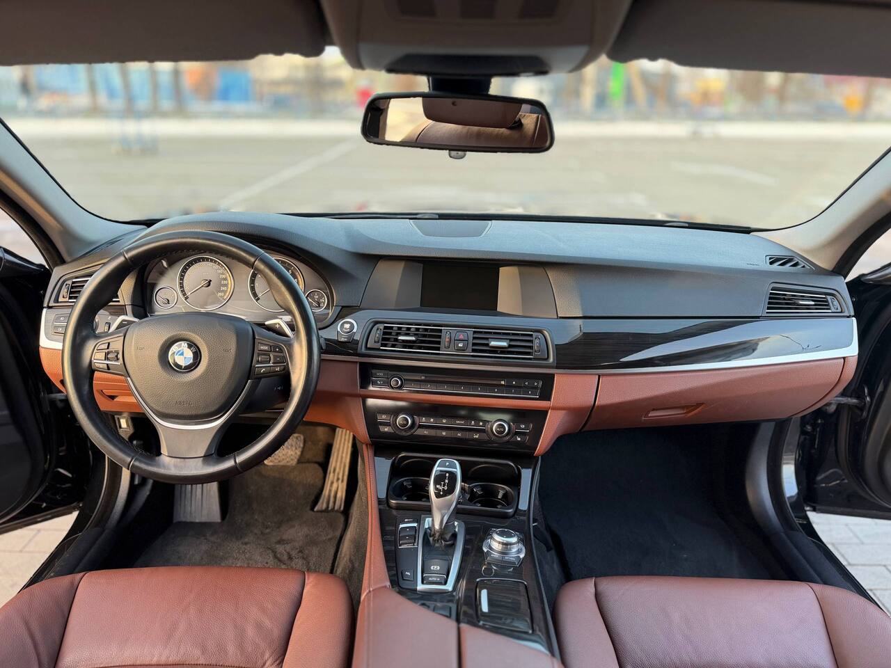 Срочная продажа авто BMW 5 Series фото 3