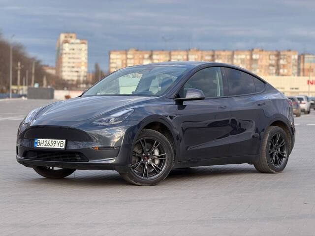 Срочная продажа авто Tesla Model Y Long range dual motor  фото 7