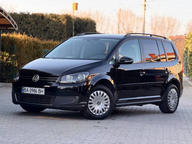 Срочная продажа авто Volkswagen Touran фото 7