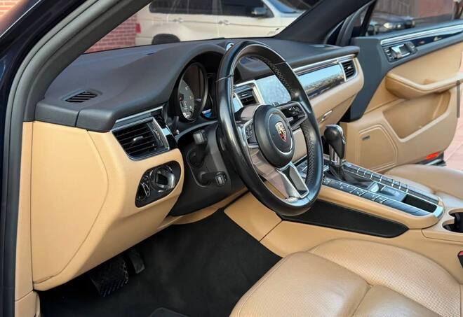 Срочная продажа авто Porsche Macan фото 6