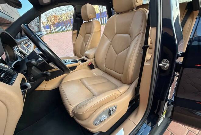 Срочная продажа авто Porsche Macan фото 5