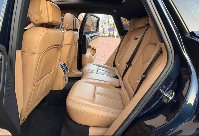 Срочная продажа авто Porsche Macan фото 3