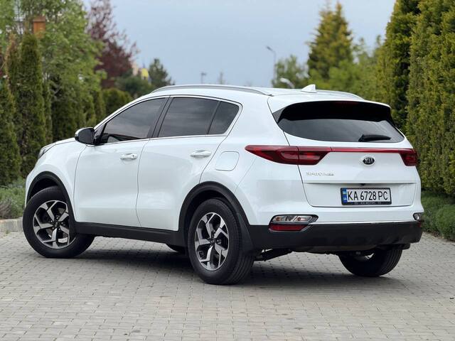 Срочная продажа авто Kia Sportage фото 6
