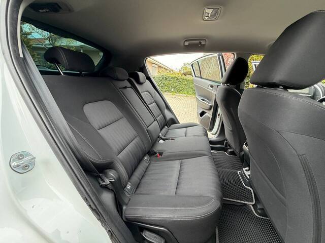 Срочная продажа авто Kia Sportage фото 3