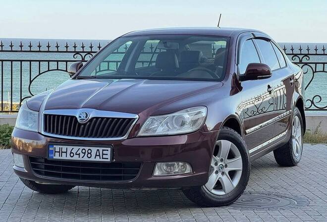 Срочная продажа авто Skoda Octavia фото 1