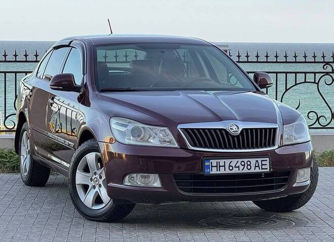 Срочная продажа авто Skoda Octavia фото 6