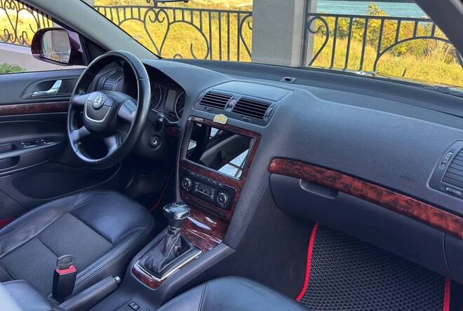 Срочная продажа авто Skoda Octavia фото 5