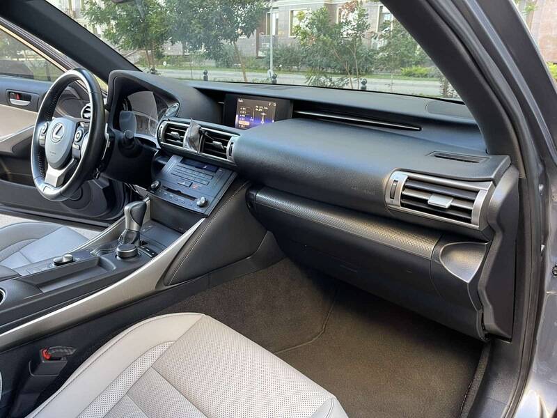 Срочная продажа авто Lexus IS 250 фото 6
