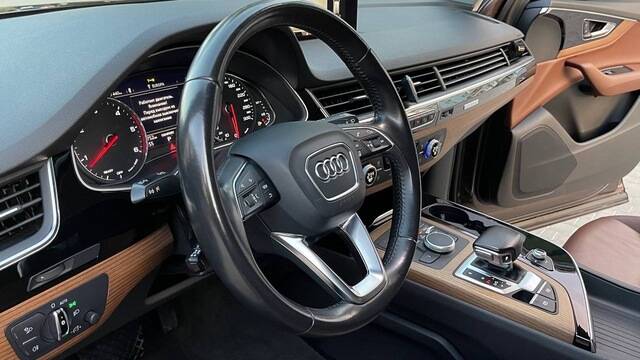 Срочная продажа авто Audi Q7 фото 8