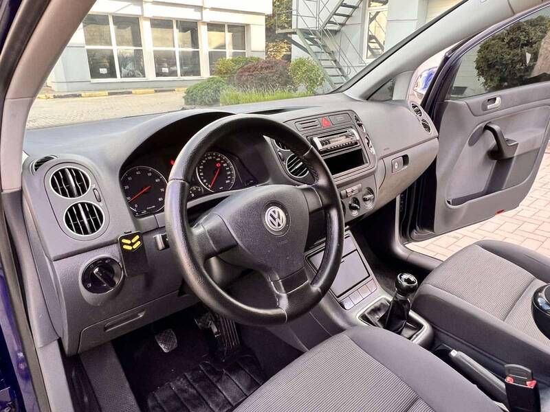 Срочная продажа авто Volkswagen Golf Plus фото 12