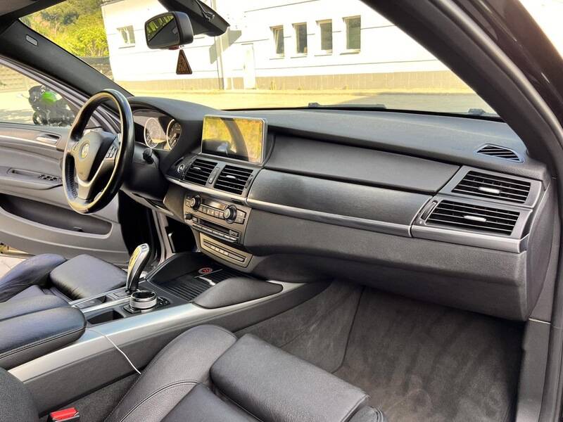 Срочная продажа авто BMW X6 фото 5
