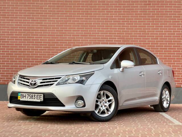 Срочная продажа авто Toyota Avensis фото 6